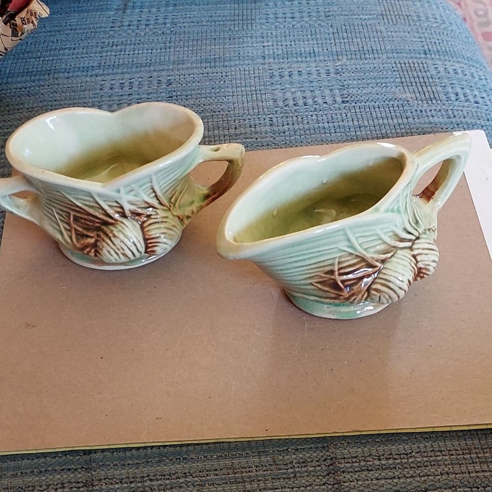McCoy Pinecone Cream And Sugar Set